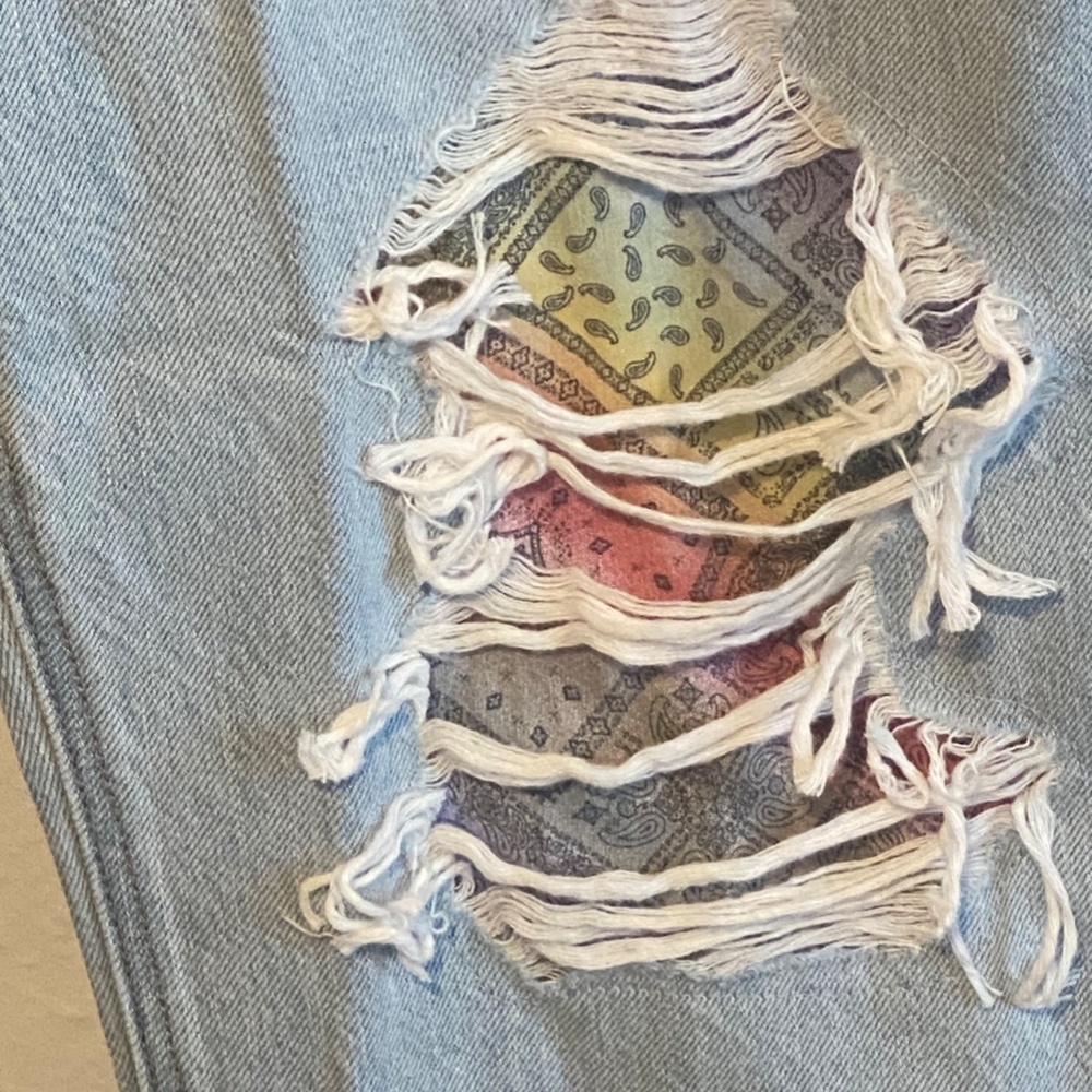 American Eagle Mom Jeans - Picture 3 of 4